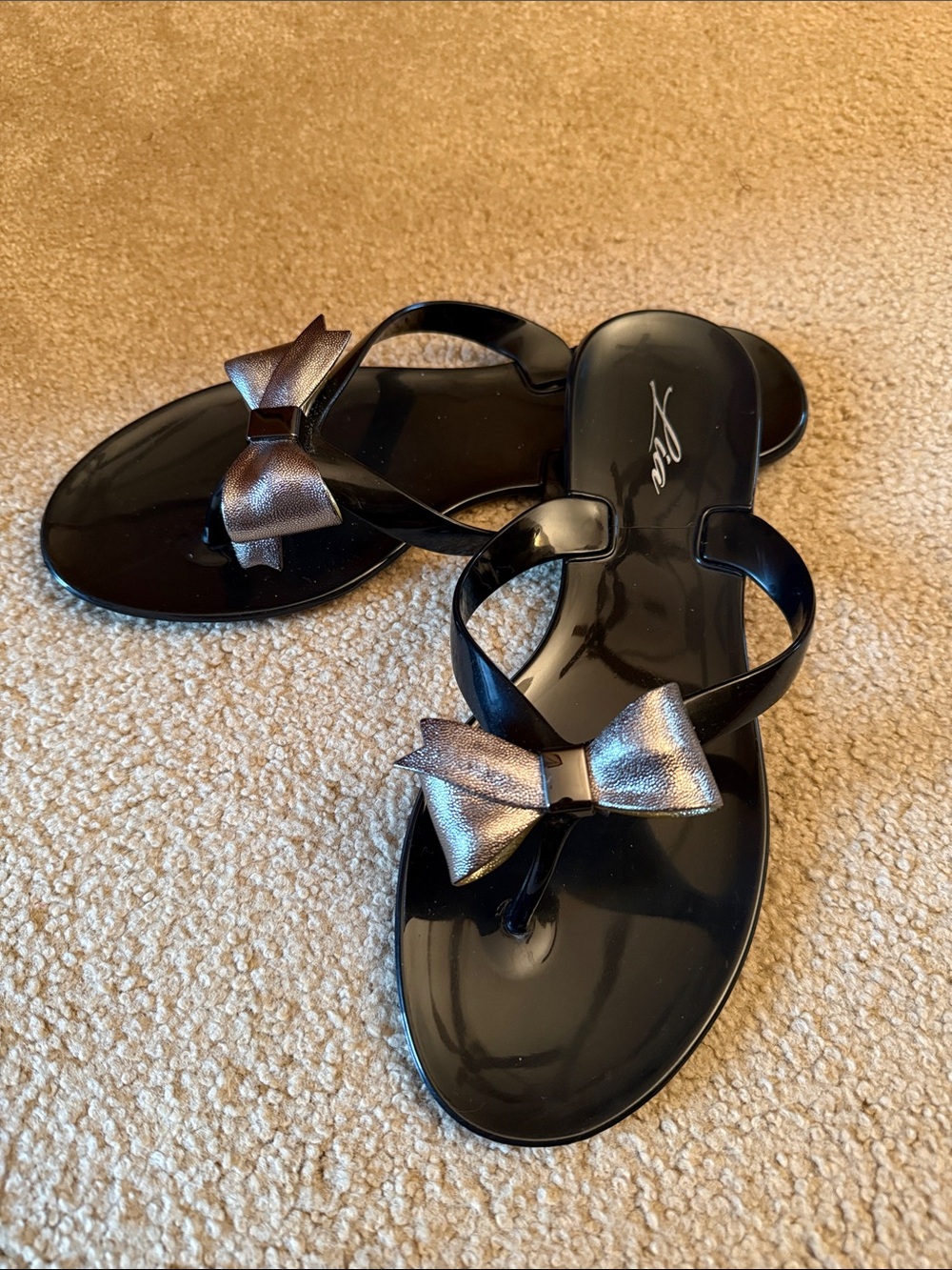 Lia Black Jelly Flip Flops with Bow Detailing